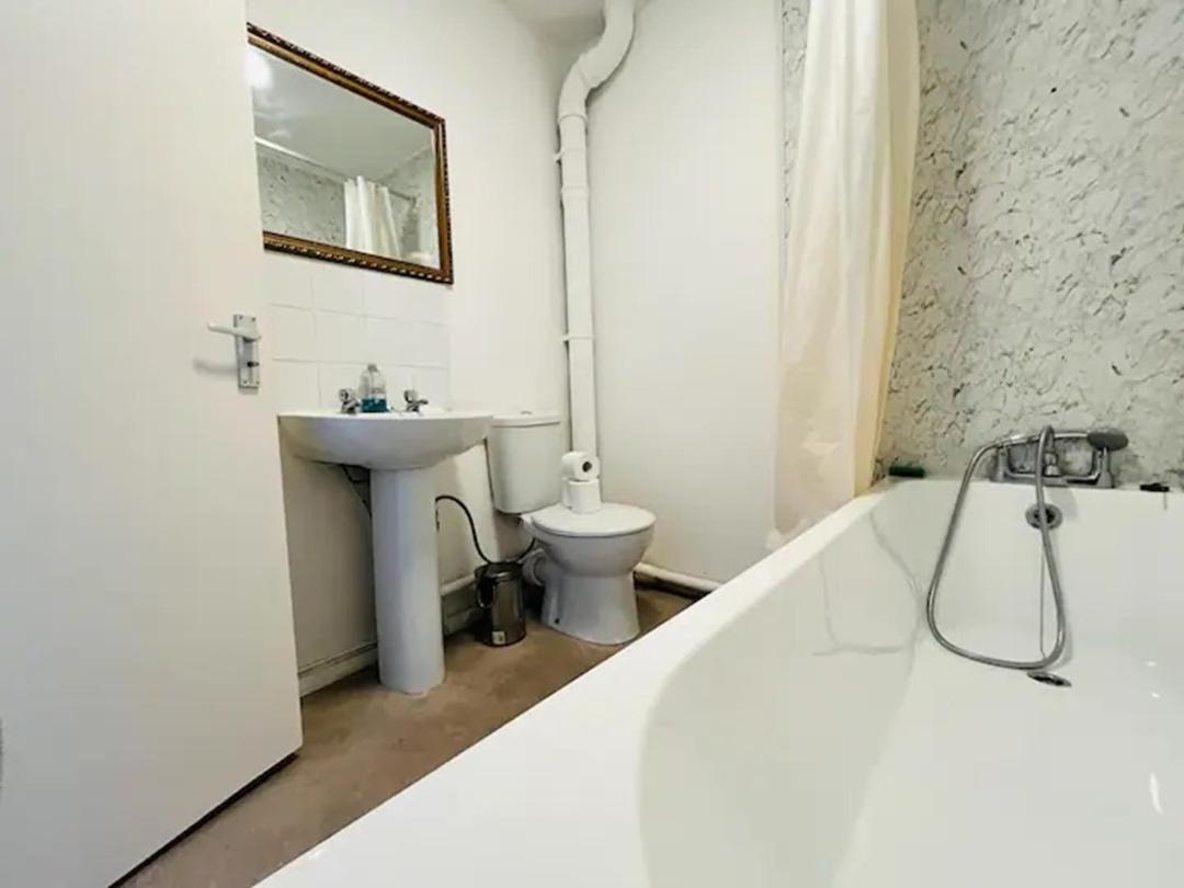 Spacious 3 Bed Flat In Greenwich * Londra